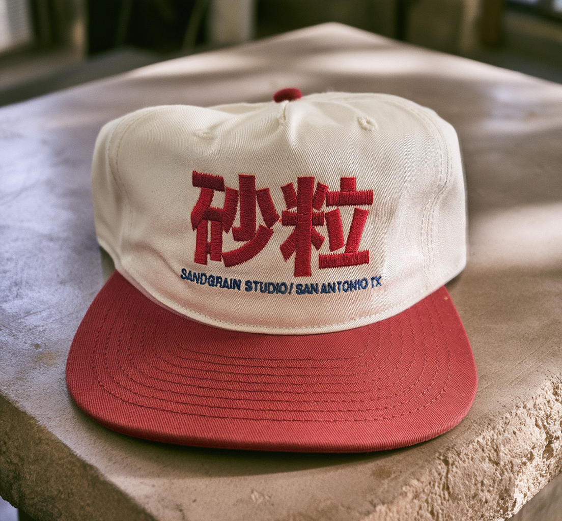 Casquette bicolore rouge Sandgrain Studio